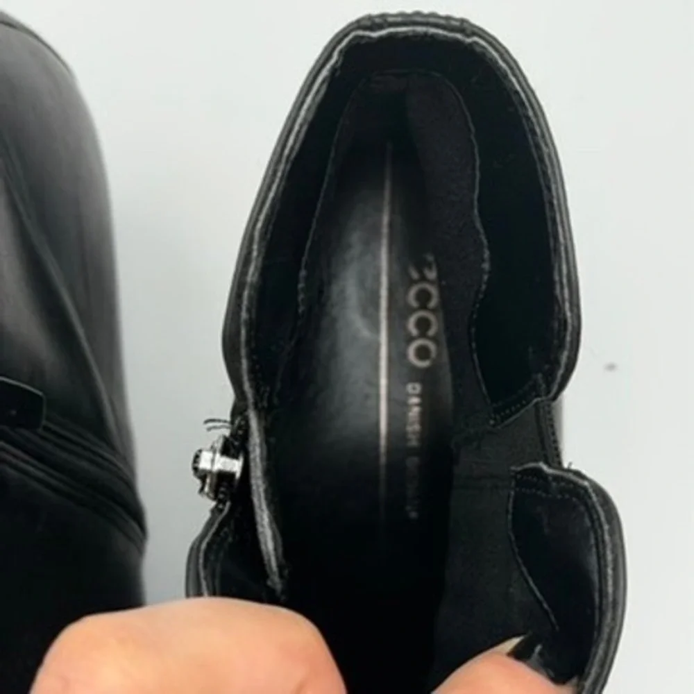 Ecco these elegant